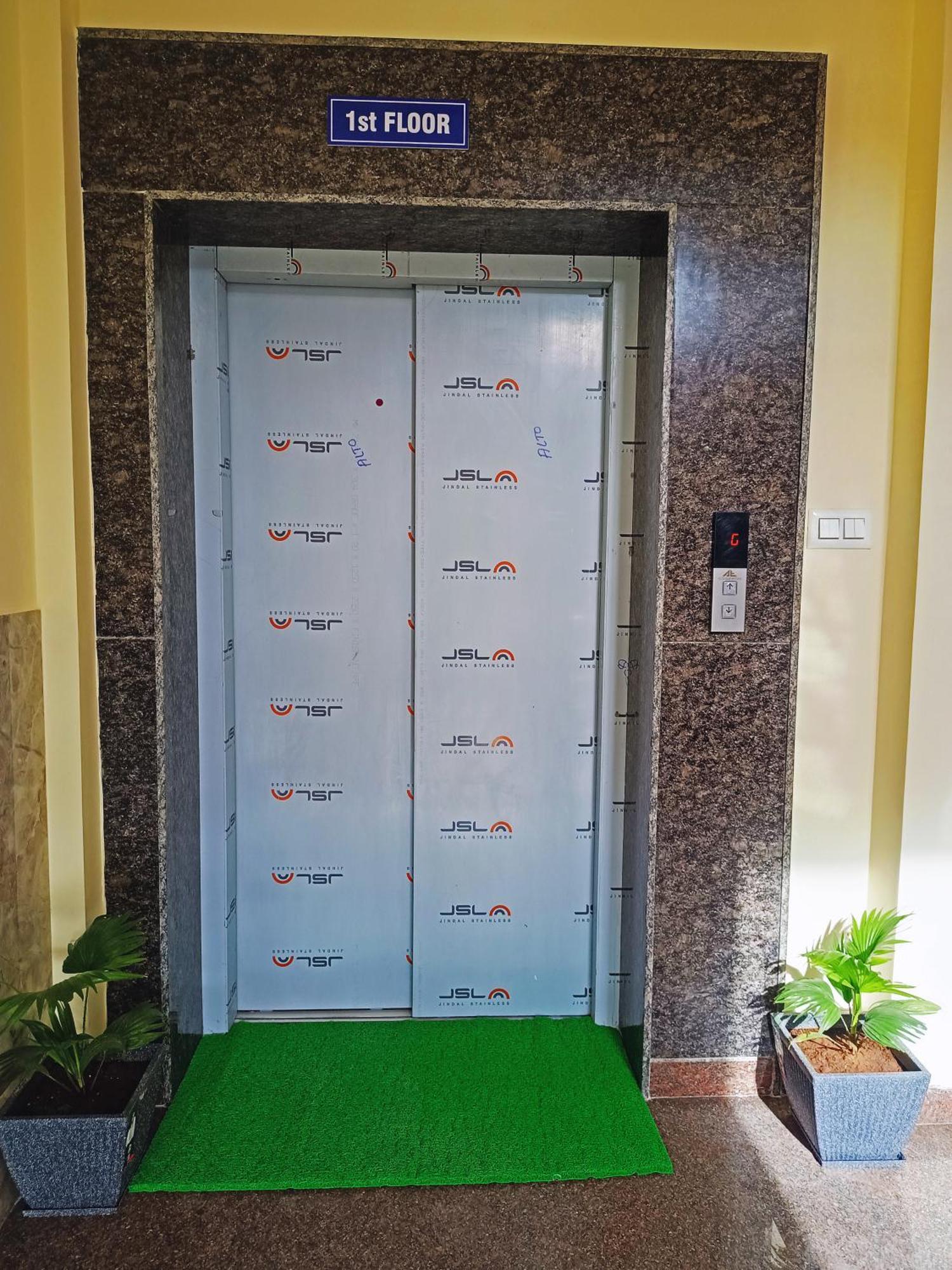 Hotel Achhu Palace Bangalore Dış mekan fotoğraf