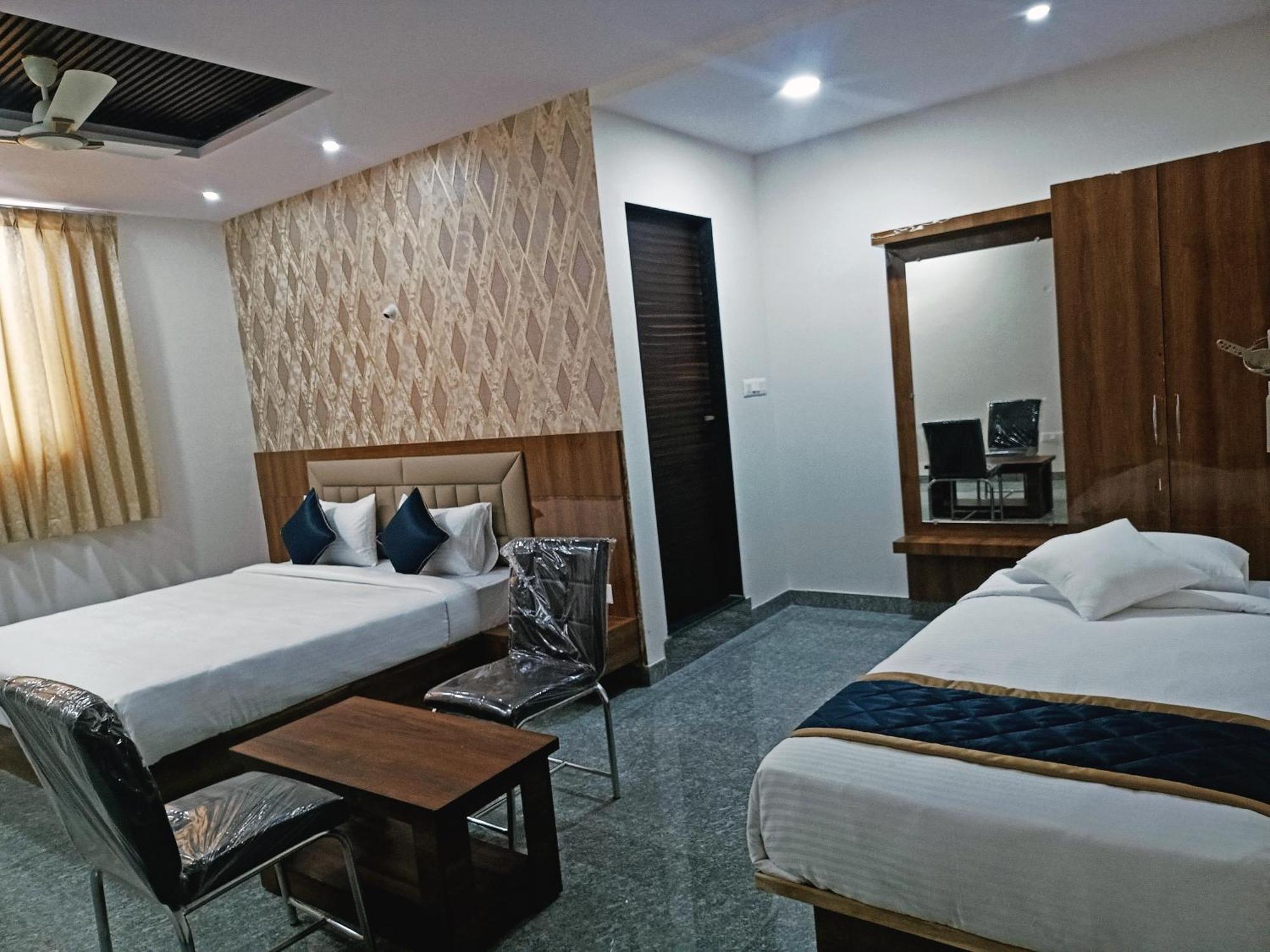 Hotel Achhu Palace Bangalore Dış mekan fotoğraf