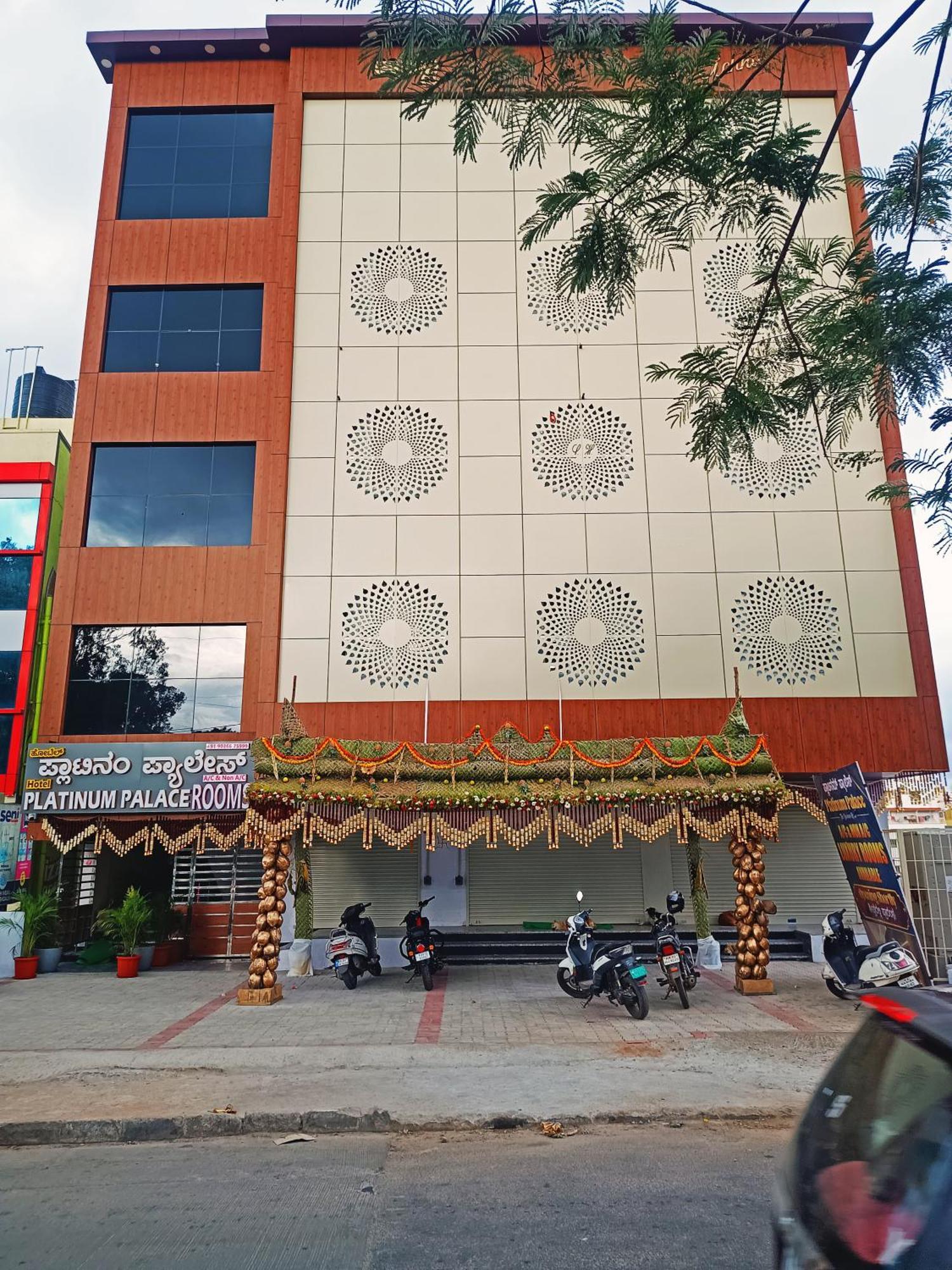 Hotel Achhu Palace Bangalore Dış mekan fotoğraf