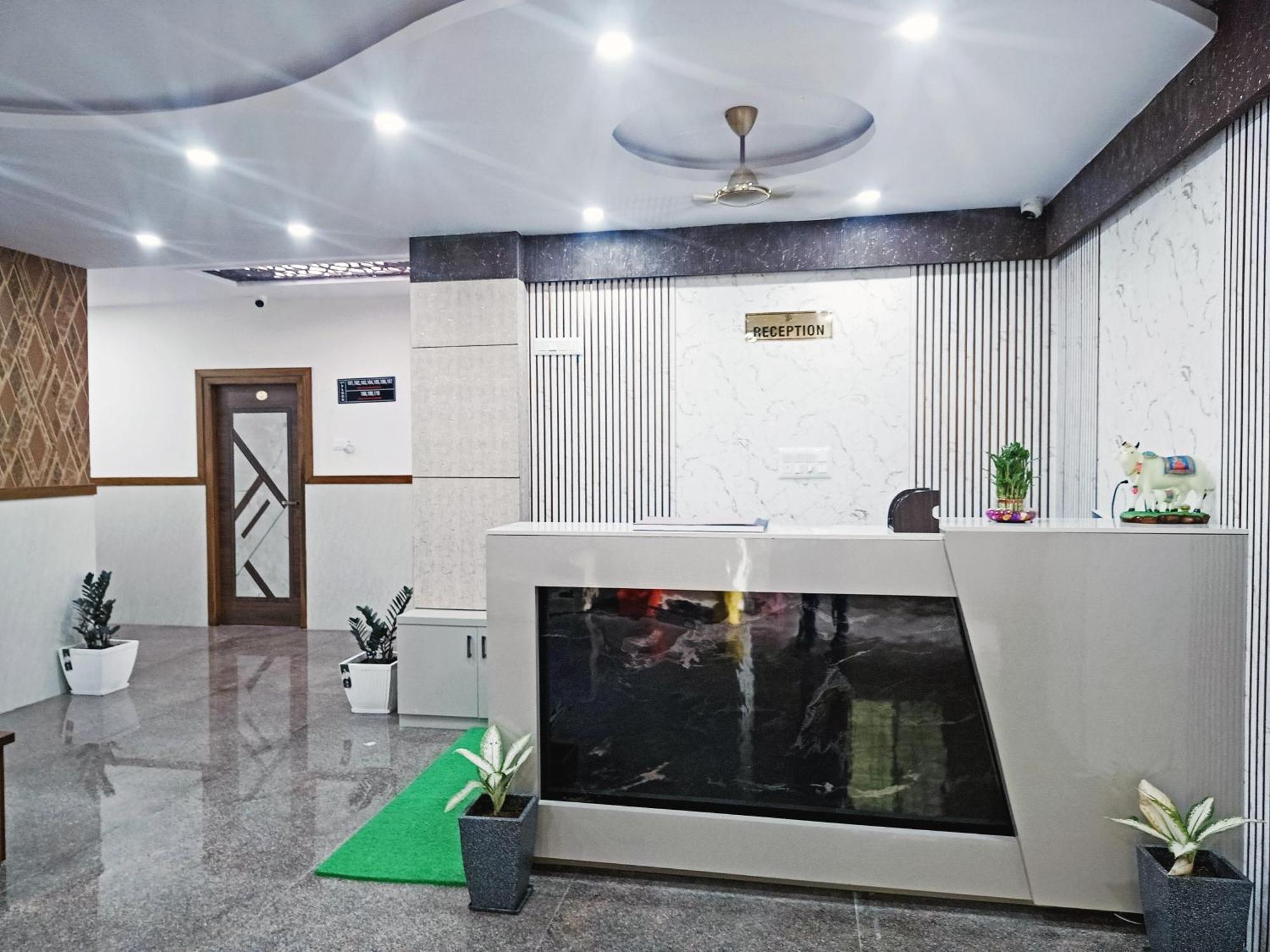 Hotel Achhu Palace Bangalore Dış mekan fotoğraf