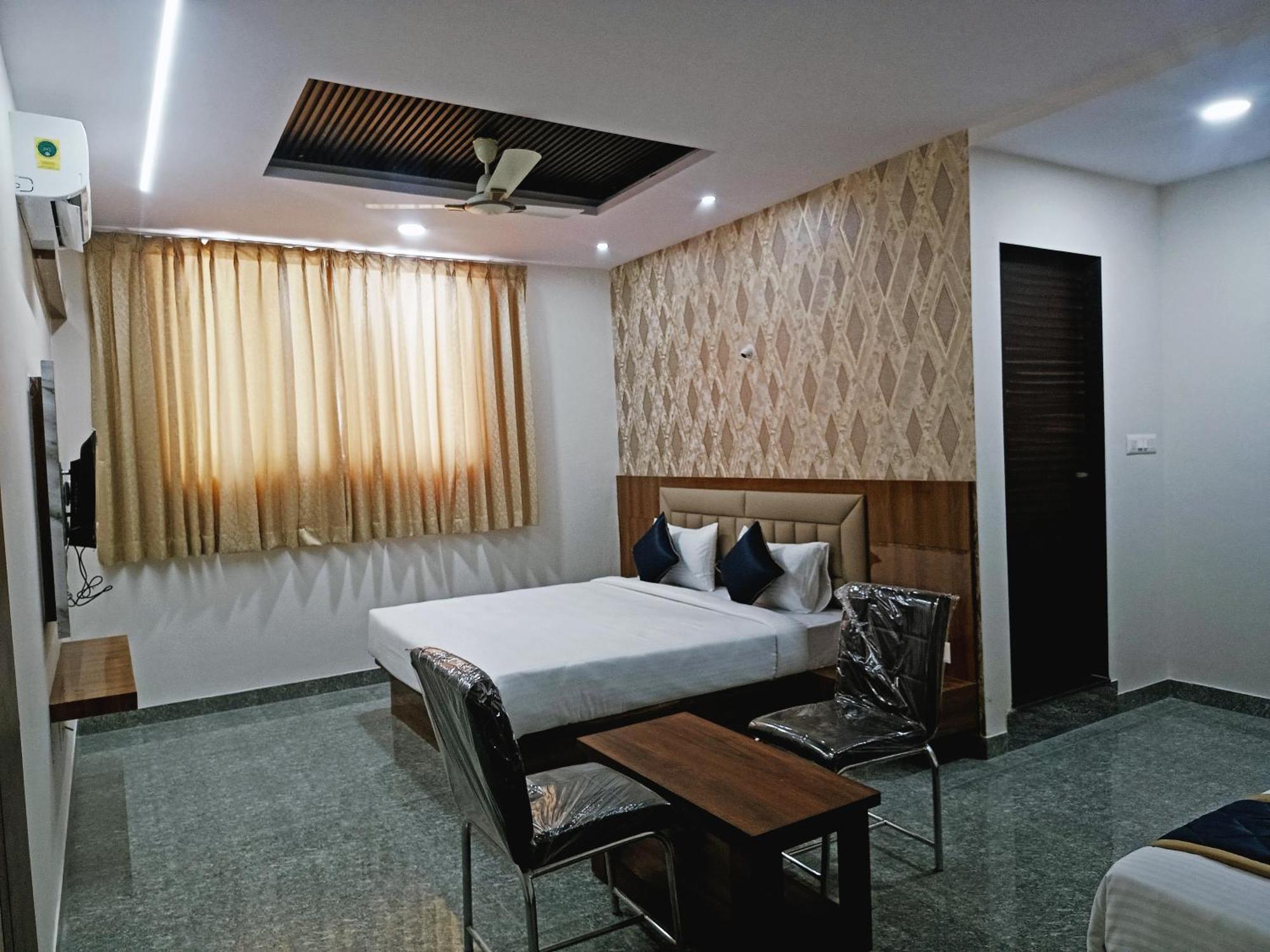 Hotel Achhu Palace Bangalore Dış mekan fotoğraf