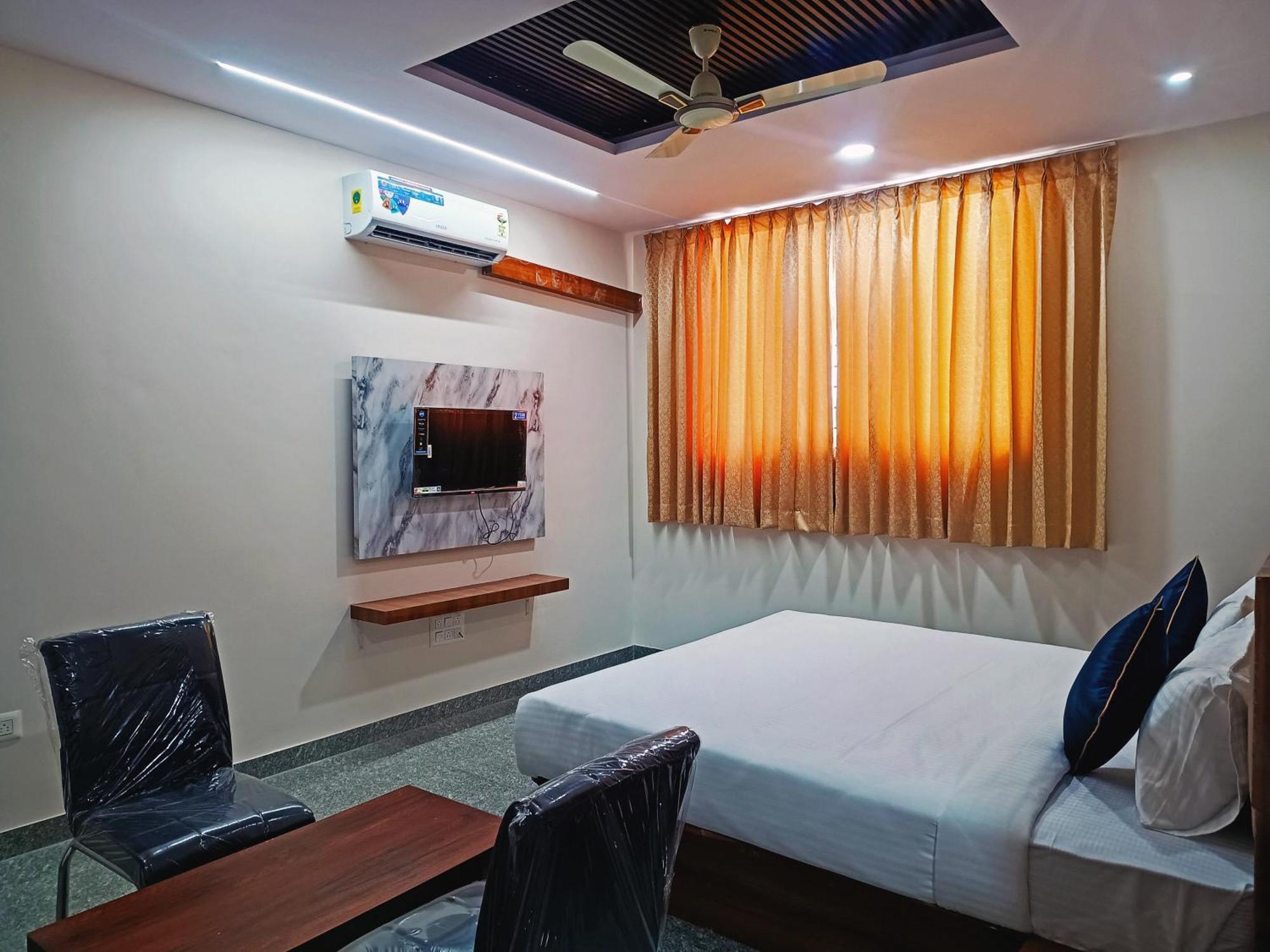 Hotel Achhu Palace Bangalore Dış mekan fotoğraf