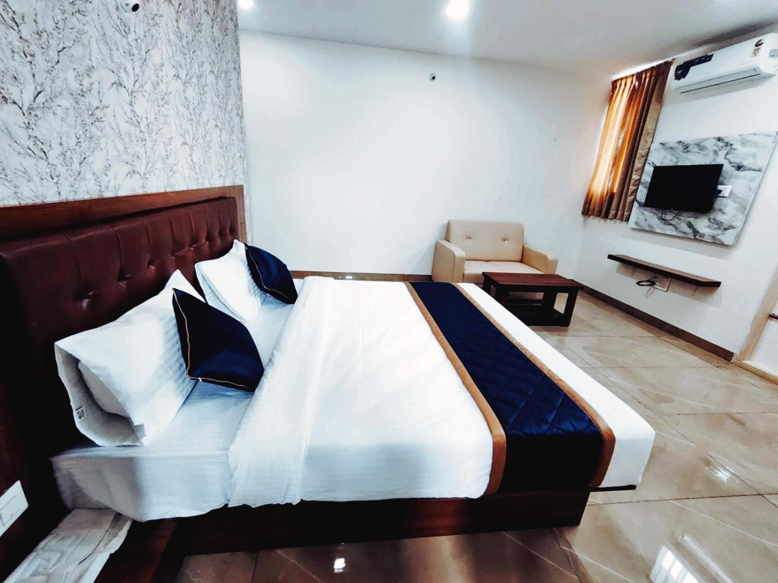 Hotel Achhu Palace Bangalore Dış mekan fotoğraf