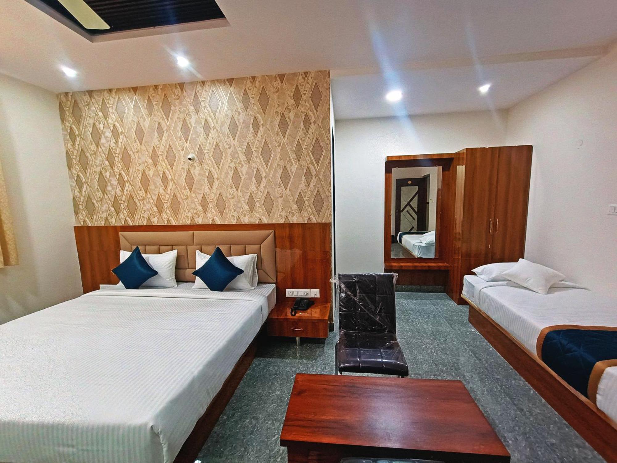 Hotel Achhu Palace Bangalore Dış mekan fotoğraf